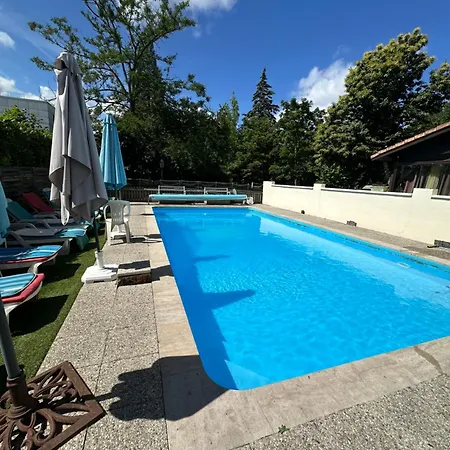 Aux Châtaigniers 3*